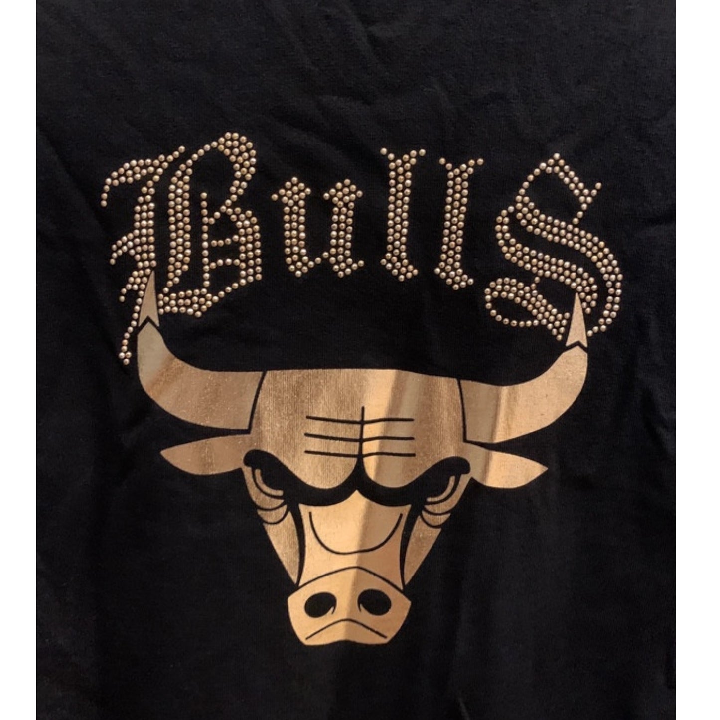 T-Shirt Jersey NBA – Chicago Bulls Basketball, Preta com Aplicações em Metal Dourado - Madame Surtô Vintage Shop