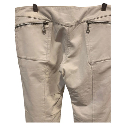 Calça Capri Versace Classic Anos 2000 – Couro Branco de Cordeiro Y2K, Tamanho 42 - Madame Surtô Vintage Shop