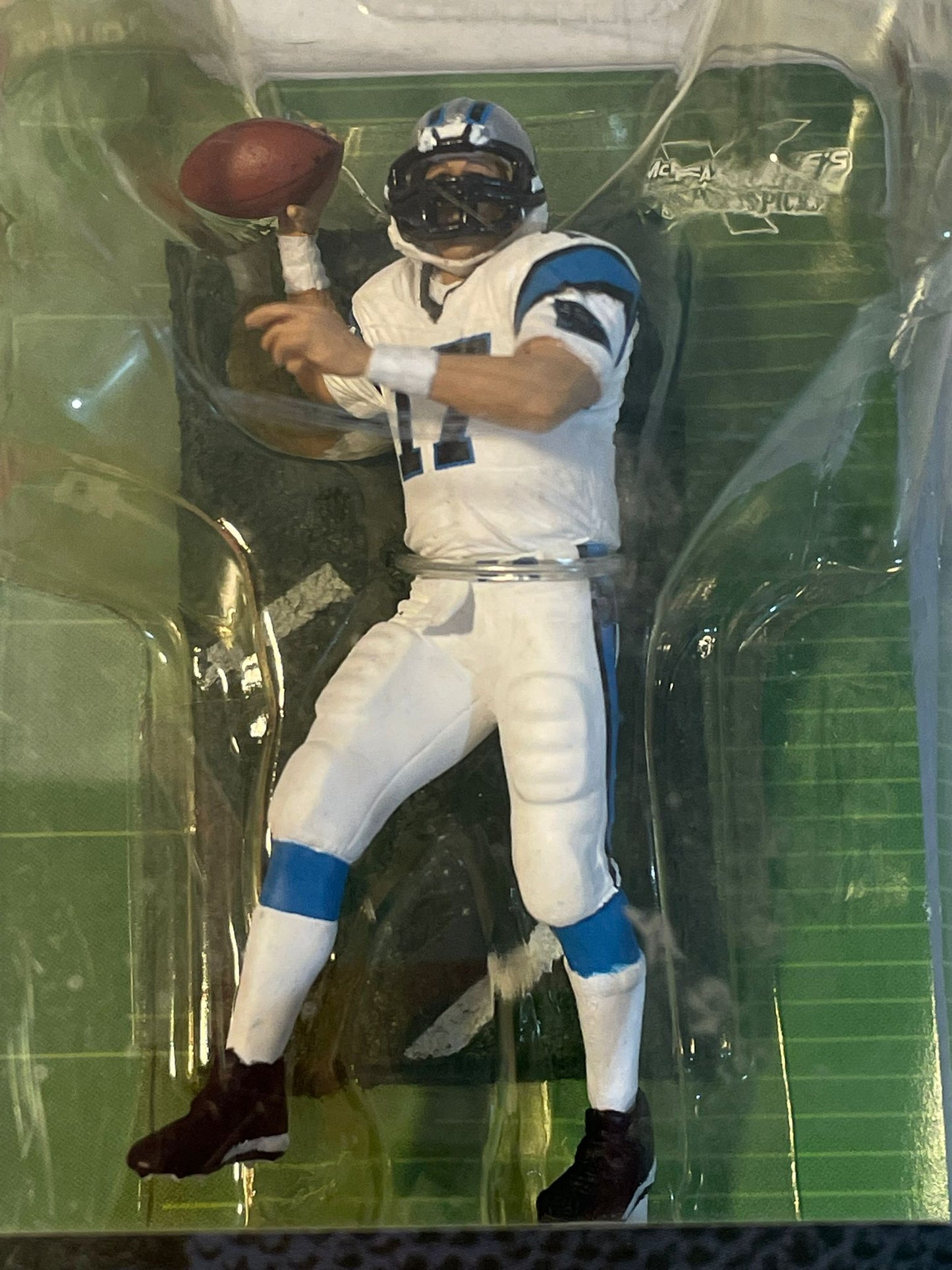 Figura de Ação Jake Delhomme #17 Carolina Panthers NFL - McFarlane Toys (2004 Vintage)