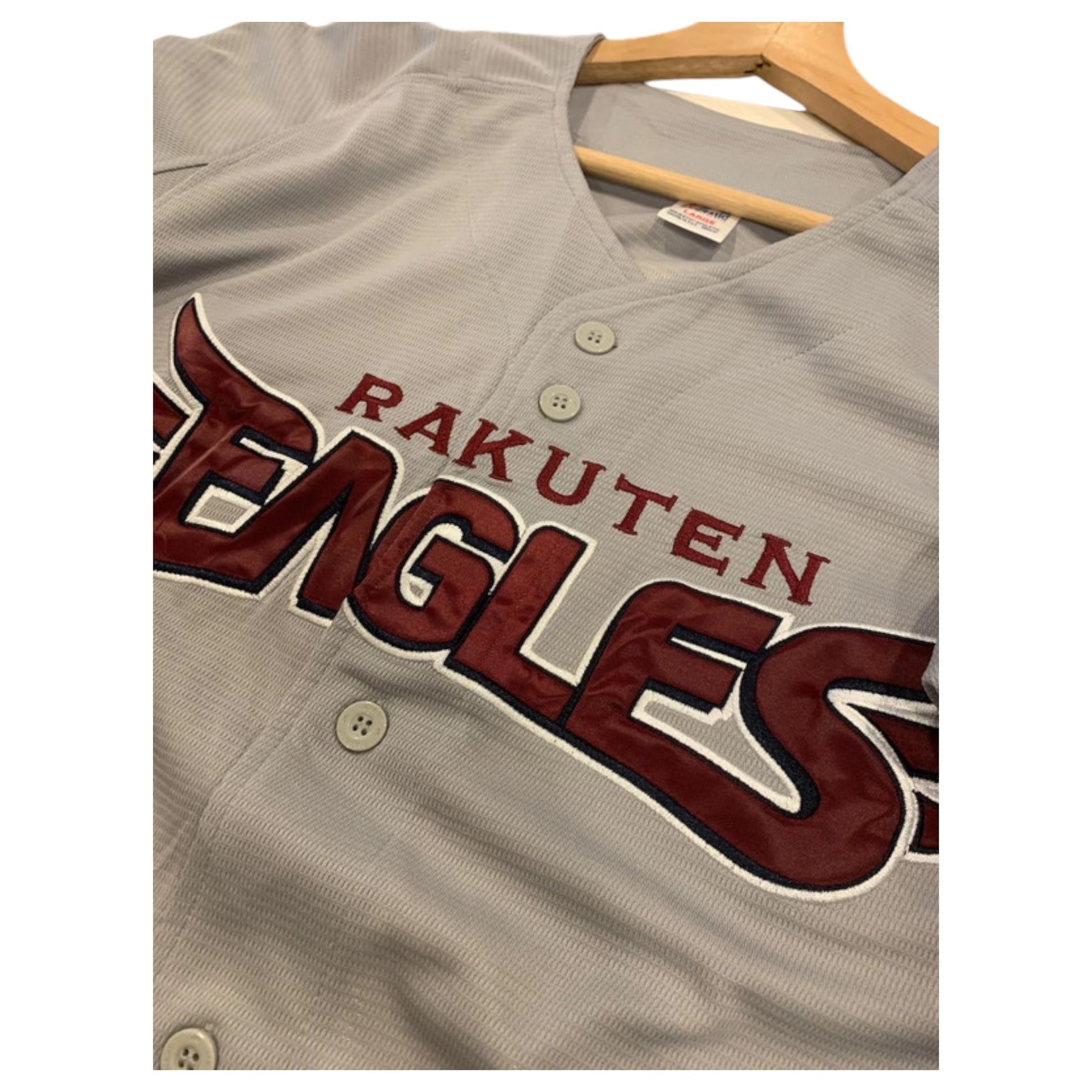 Jerseys Baseball Japonesa Rakuten Eagles Cinza – Diversos Tamanhos - Madame Surtô Vintage Shop