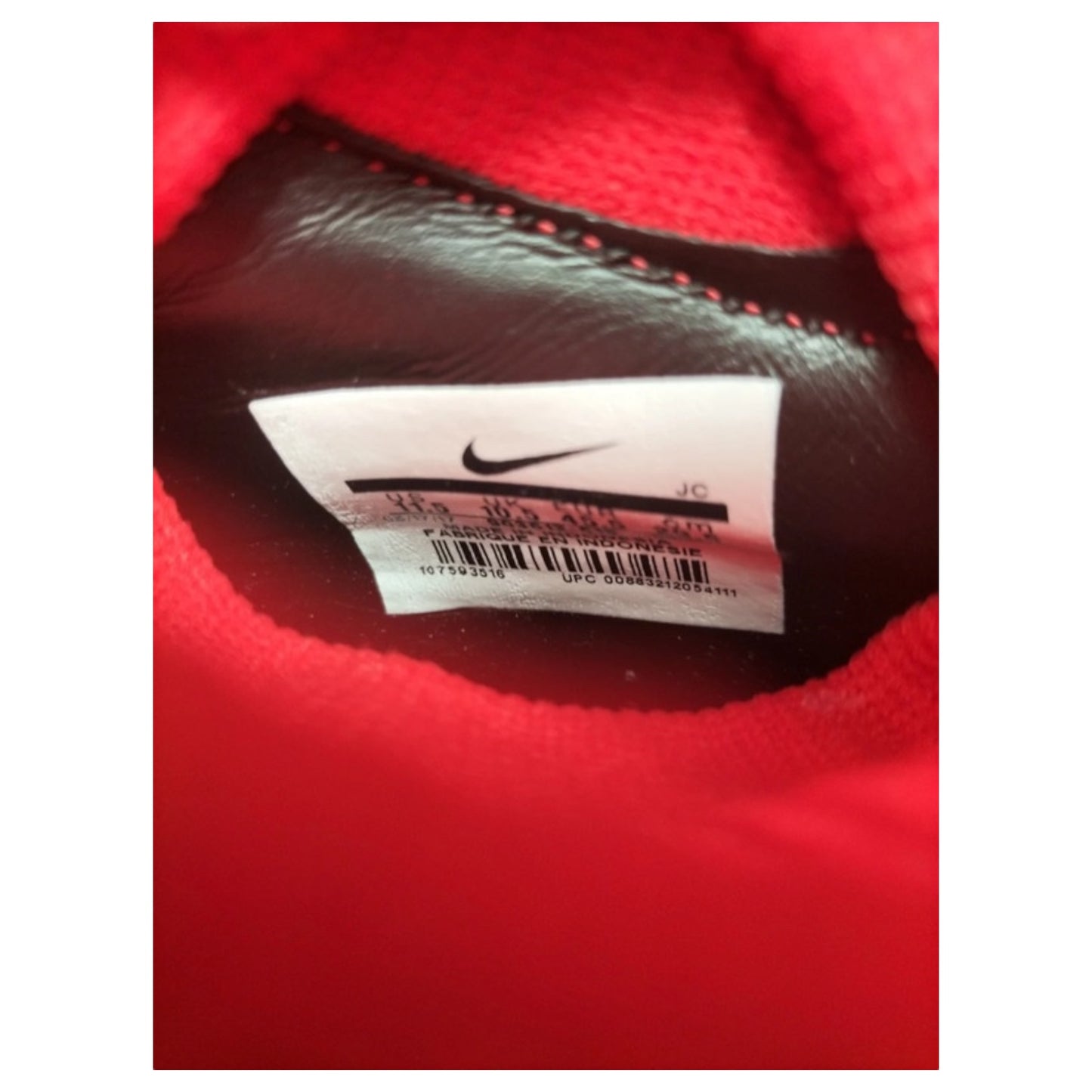 Chuteiras Futsal Nike Mercurial Dynamic Fit - Vermelho/Preto, Tamanho 45.5 (EU) - Madame Surtô Vintage Shop