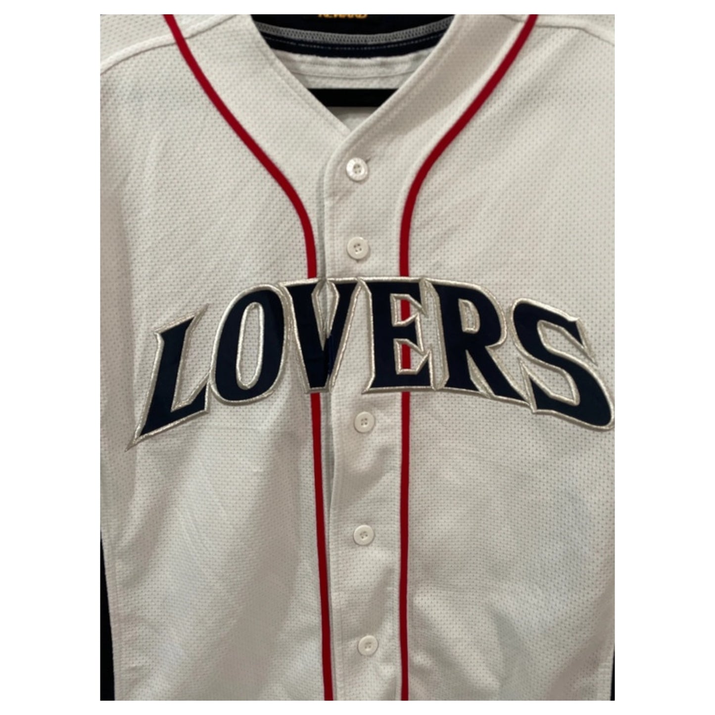 Jersey Baseball Lovers by Reward 11.24 – Branca, Azul e Vermelha - Camisa Japonesa - Madame Surtô Vintage Shop