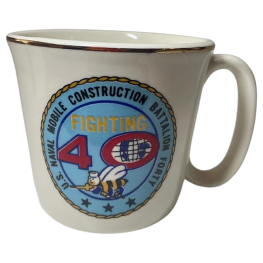 Caneca Vintage Naval Mobile Construction Battalion FORTY – NMCB 40 – Borda Dourada