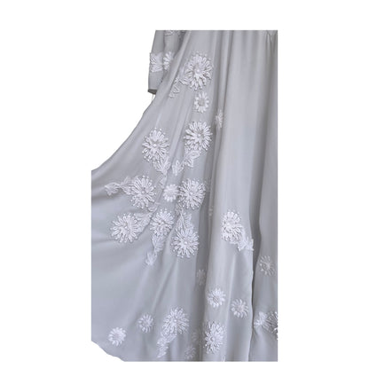 Vestido de noiva Vintage Boho Anos 1970 Branco Gelo com Bordado Floral - Estilo Boêmio, Manga de Anjo