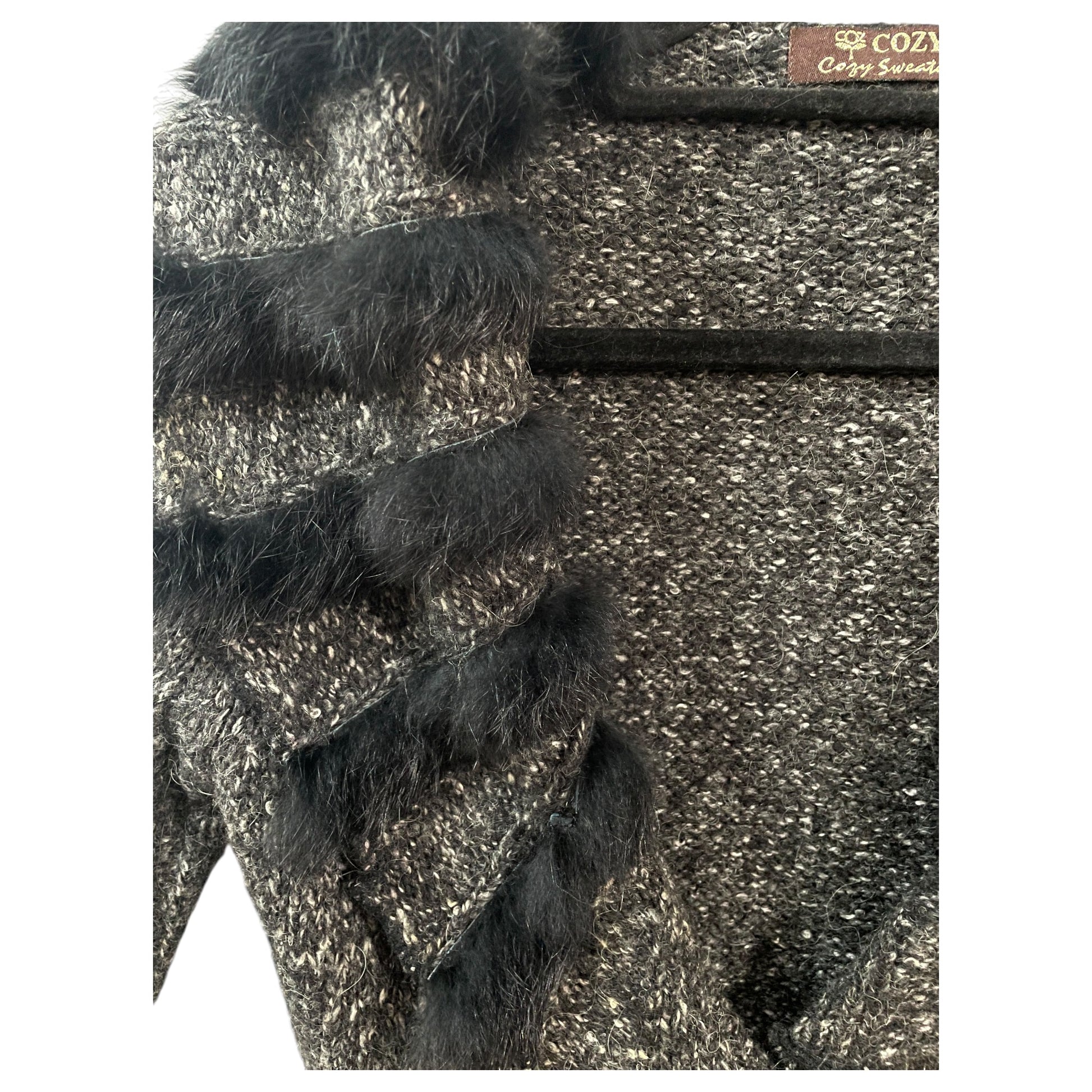 Casaco Afghan de Tricô com Gola de Pelo – Cinza Escuro - Madame Surtô Vintage Shop