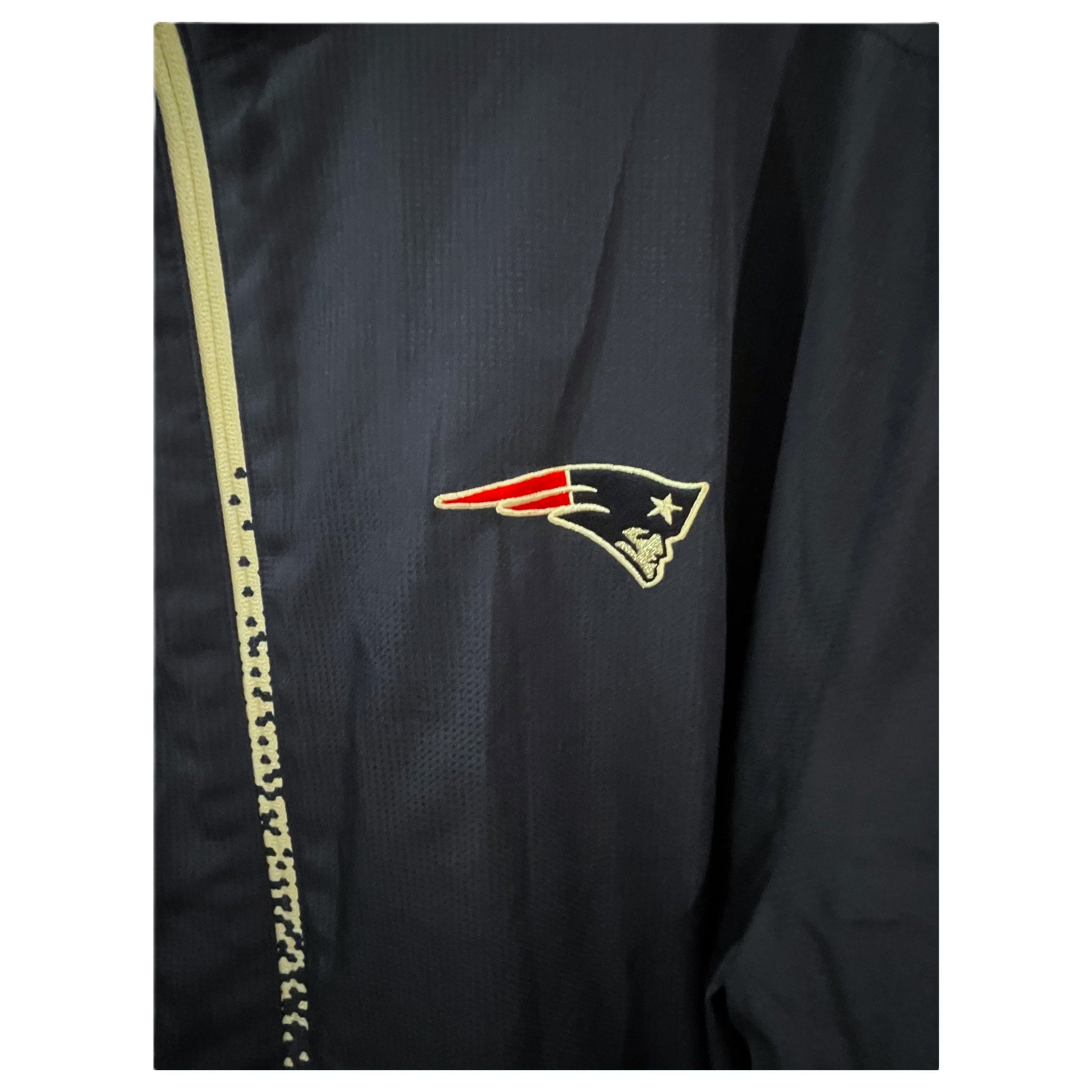 Casaco Masculino NFL New England Patriots – Azul marinho, Reebok, Tamanho 2XL, Logo NFL - Madame Surtô Vintage Shop