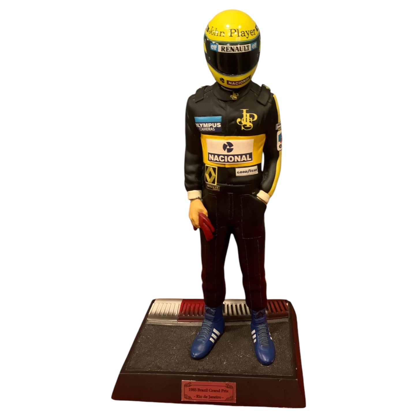 Estátua Ayrton Senna - Edição Limitada, Licenciada pelo Instituto Ayrton Senna - Madame Surtô Vintage Shop