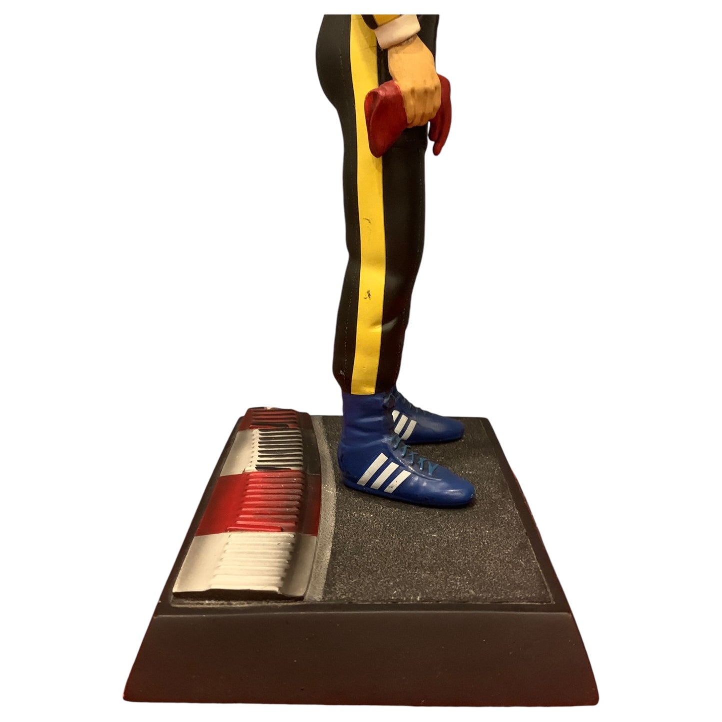 Estátua Ayrton Senna - Edição Limitada, Licenciada pelo Instituto Ayrton Senna - Madame Surtô Vintage Shop