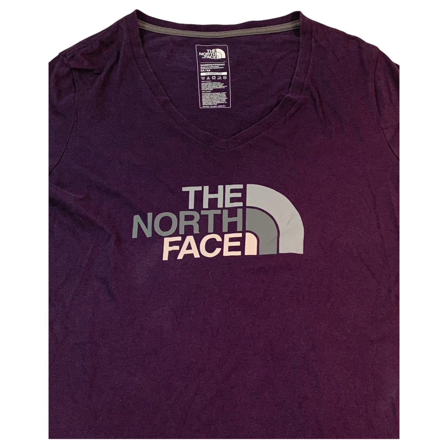 Camiseta Feminina The North Face Gola V Roxa – Tamanho M, Classic Fit, Logo Frontal