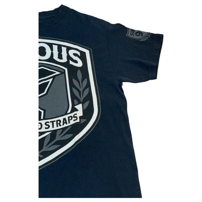 Camiseta T-Shirt Azul Marinho Y2K Famous Stars and Straps Vintage