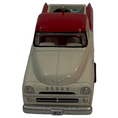 Decoração de Árvore de Natal - Caminhão Dodge Sweptside D100 1957  - Hallmark Keepsake Ornament