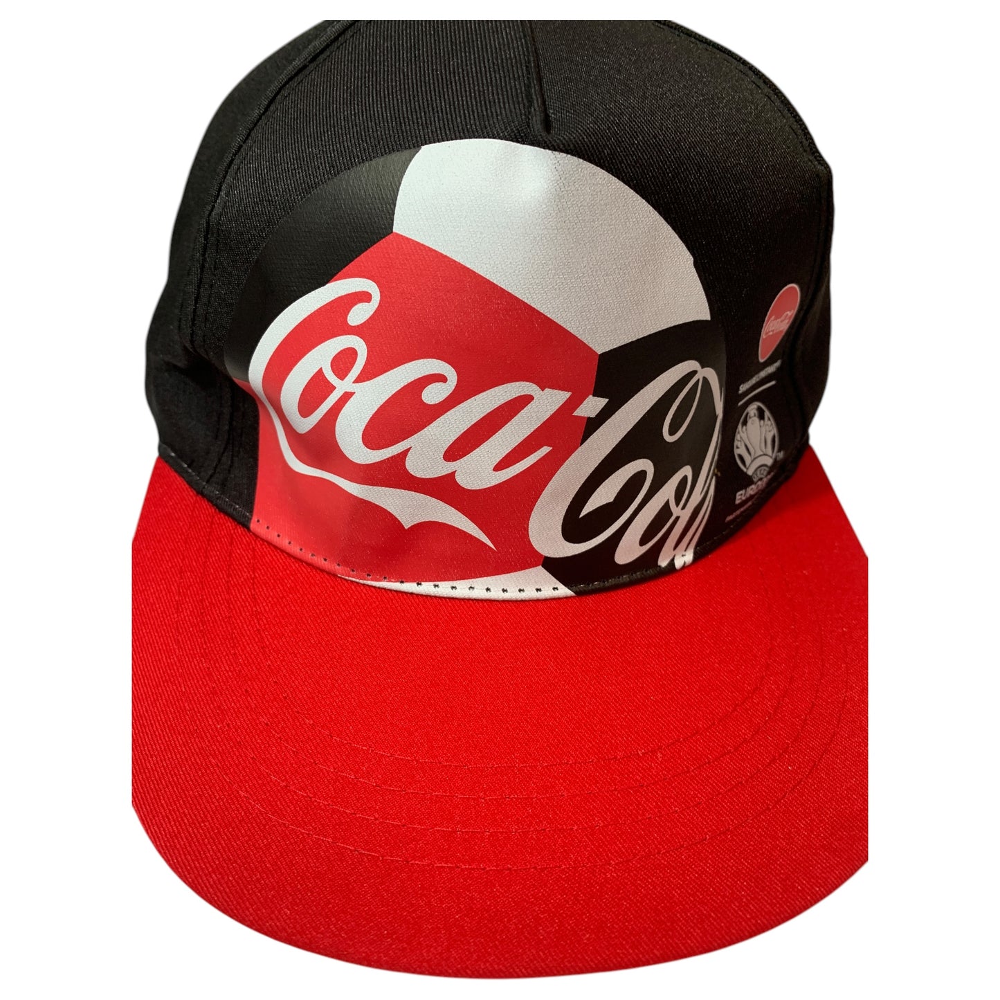 Boné Coca-Cola UEFA Euro 2020 Preto e Vermelho – Aba Reta, Snapback, Ajustável