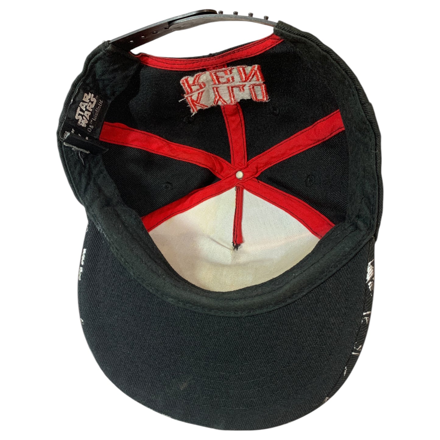 Boné Aba Reta Kylo Ren – Star Wars, Bordado Vermelho, Snapback Ajustável