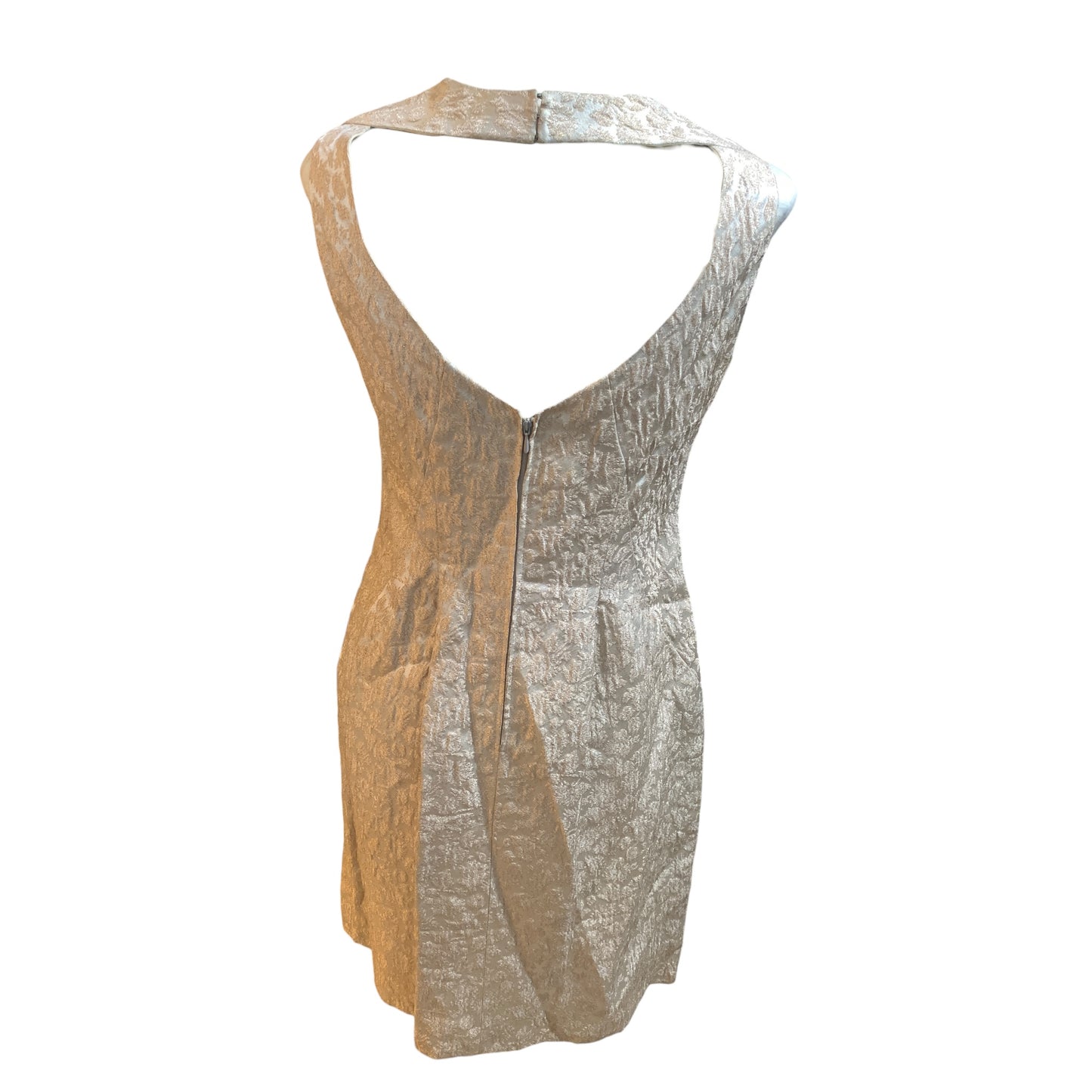 Vestido Tubo Casual Brocado Beige y Dorado – Hecho a Medida