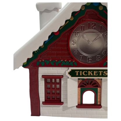 Decoração Natalina Holiday Station Iluminada e Piscante com Personagens - Funciona com Pilhas