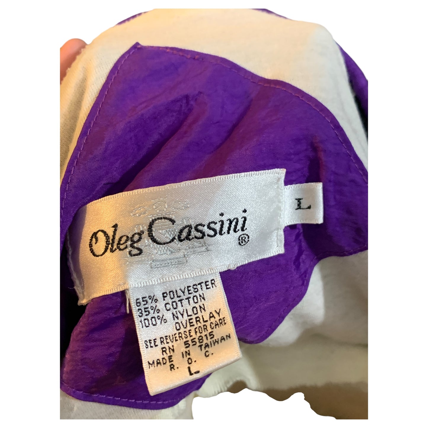 Casaco Nylon Vintage Oleg Cassini Anos 80 - Tamanho L - Casaco Retro Desportivo Cinza e Roxo Windbreak - Madame Surtô Vintage Shop