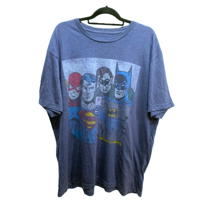 Camiseta T-Shirt DC Comics - Selfie dos Super-Heróis (Superman, Flash, Batman e Robin) - Madame Surtô Vintage Shop