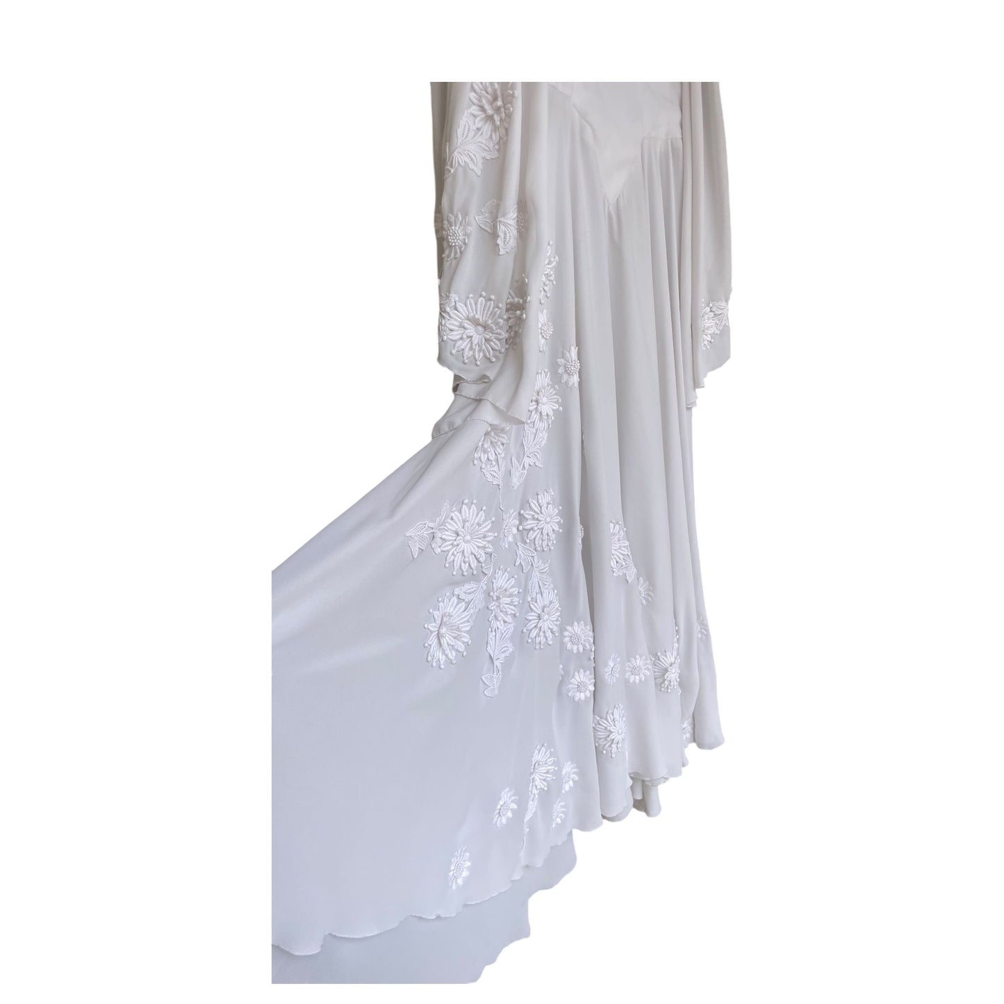 Vestido de noiva Vintage Boho Anos 1970 Branco Gelo com Bordado Floral - Estilo Boêmio, Manga de Anjo